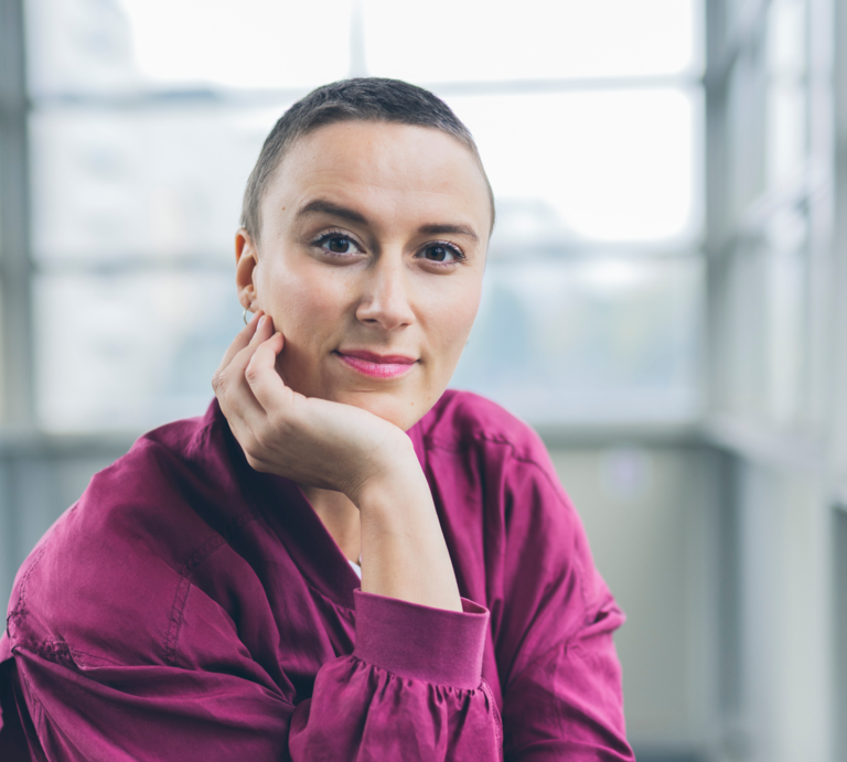 Foto von Ärzt*in und Autor*in Sabina Schwachenwalde | © Paula Winkler