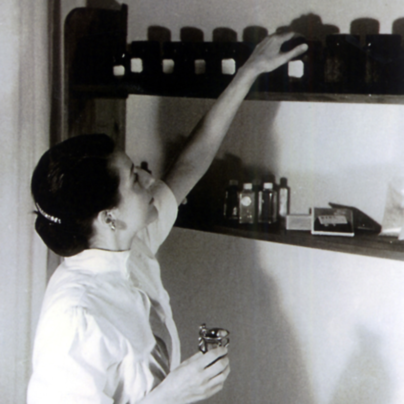 Elisabeth Sigmund im Labor | © Elisabeth Sigmund im Labor | Wala/Dr. Hauschka