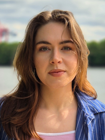 Die Autorin Sarah Große-Johannböcke, fotografiert von Lara Abul-Ella.